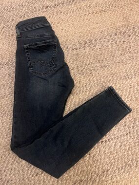 Silver Jeans Women's blue high rise  Skinny Jeans